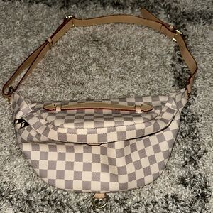 Fashion Fanny pack. Brand new without tags.